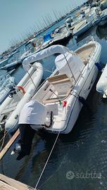 Ranieri Voyager 22 con Mercury Verado 225