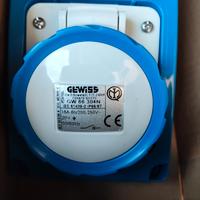 presa fissa interbloccata verticale 2P+T 16A 230V