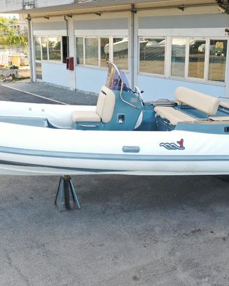 Gommone motonautica vesuviana 780