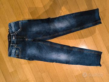 jeans chiaro e .jeans scuro