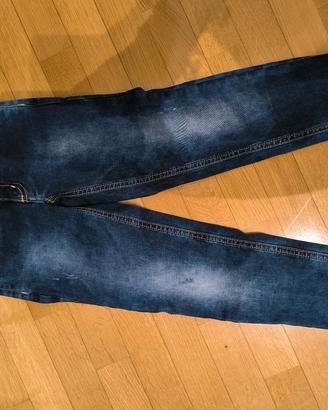 jeans chiaro e .jeans scuro