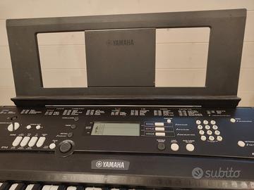 Tastiera digitale portatile Yamaha EZ-220