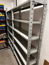 Scaffali per magazzino