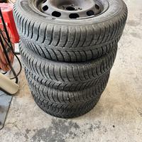 GOMME 15” KUMHO INVERNALI M+S CON CERCHI