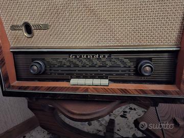 Radio a Valvole con giradischi Grûnder Anni '60