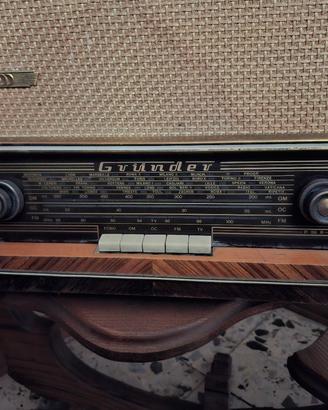 Radio a Valvole con giradischi Grûnder Anni '60