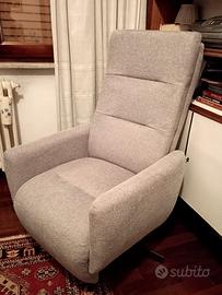 Poltrona JYSK reclinabile manualmente