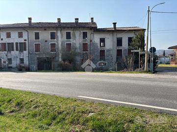 CASA DI CORTE A ATTIMIS