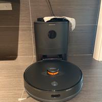 Robot aspirapolvere e lavapavimenti