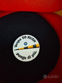 adesivo paggio vespa 50 rush 