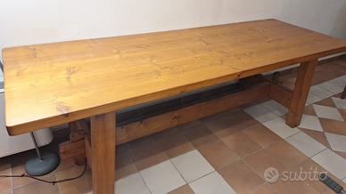 Tavolo da tavernetta