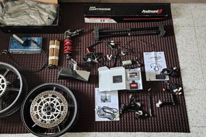 accessori pista Triumph street triple/Daytona 675