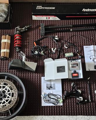 accessori pista Triumph street triple/Daytona 675