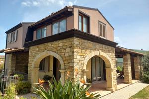 Villa singola con ampio giardino