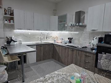 Cucina Angolare vero legno