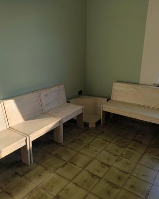 Panca in legno angolare per taverna