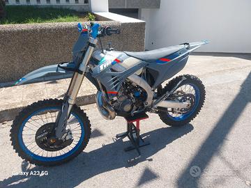 TM 300 