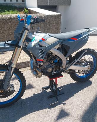 TM 300 