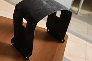 Supporto/staffa parafango anteriore Vn 900