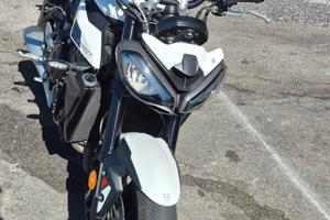 Triumph Street Triple 765 R