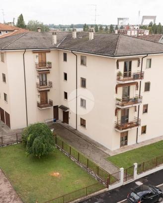 4 LOCALI A MANTOVA