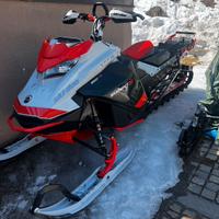 Motoslitta Skidoo summit x 850 turbo