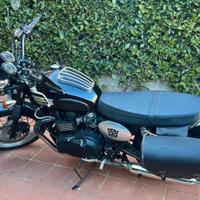 TRIUMPH BONNEVILLE T100