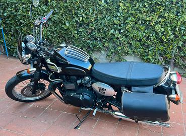 TRIUMPH BONNEVILLE T100