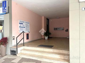 UFFICIO A COSTA VOLPINO