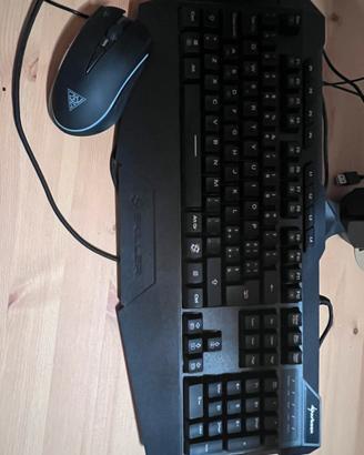 Tastiera  Marca Skiller con Mousa marca Zeus