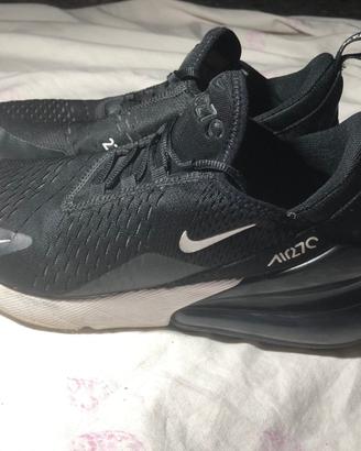 Nike 270 nere