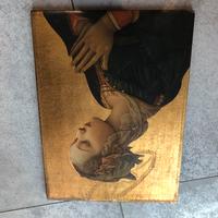 Quadro vintage madonna dorata che prega