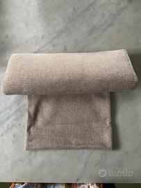Cuscino poggiatesta per divano