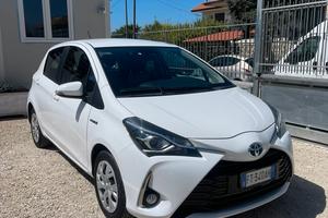 Toyota Yaris 1.5 Hybrid 5 porte Business