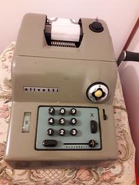 Calcolatrice a manovella anni 50