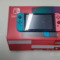 Nintendo switch + giochi + custodia