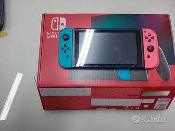 Nintendo switch + giochi + custodia