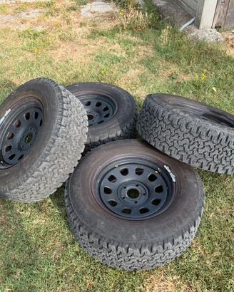 Cerchi con Gomme off-road