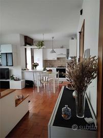 appartamento a Valdobbiadene con terrazzi