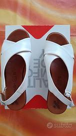 Scarpe (sandali) donna Susimoda pelle color bianco