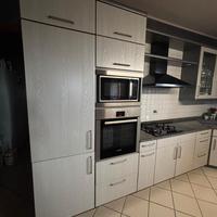 Cucina Angolare Moderna con elettrodomestici