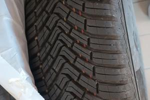 2 gomme quattro stagioni nuove 215/65 R17