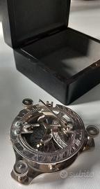 Strumento navale bussola con meridiana