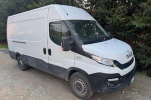 Iveco daily furgone  2300 diesel 140 cavalli