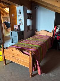Letto singolo in legno completo di materasso