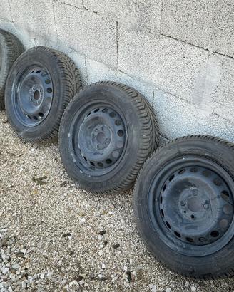CERCHI IN FERRO E GOMME INVERNALI 175/65/14