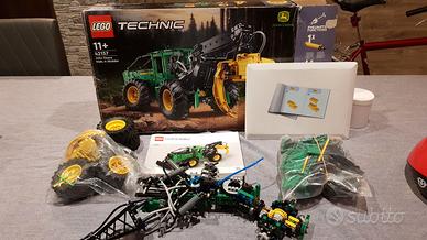 LEGO Technic 42157 con scatola e istruzioni