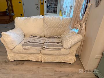 DIVANO CAVA A DUE POSTI