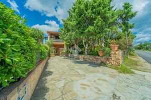 VILLA A SCHIERA A SAN TEODORO