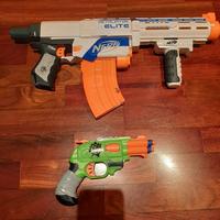 1 NERF RETALIATOR ELITE + 1 PISTOLA ZOMBIE 